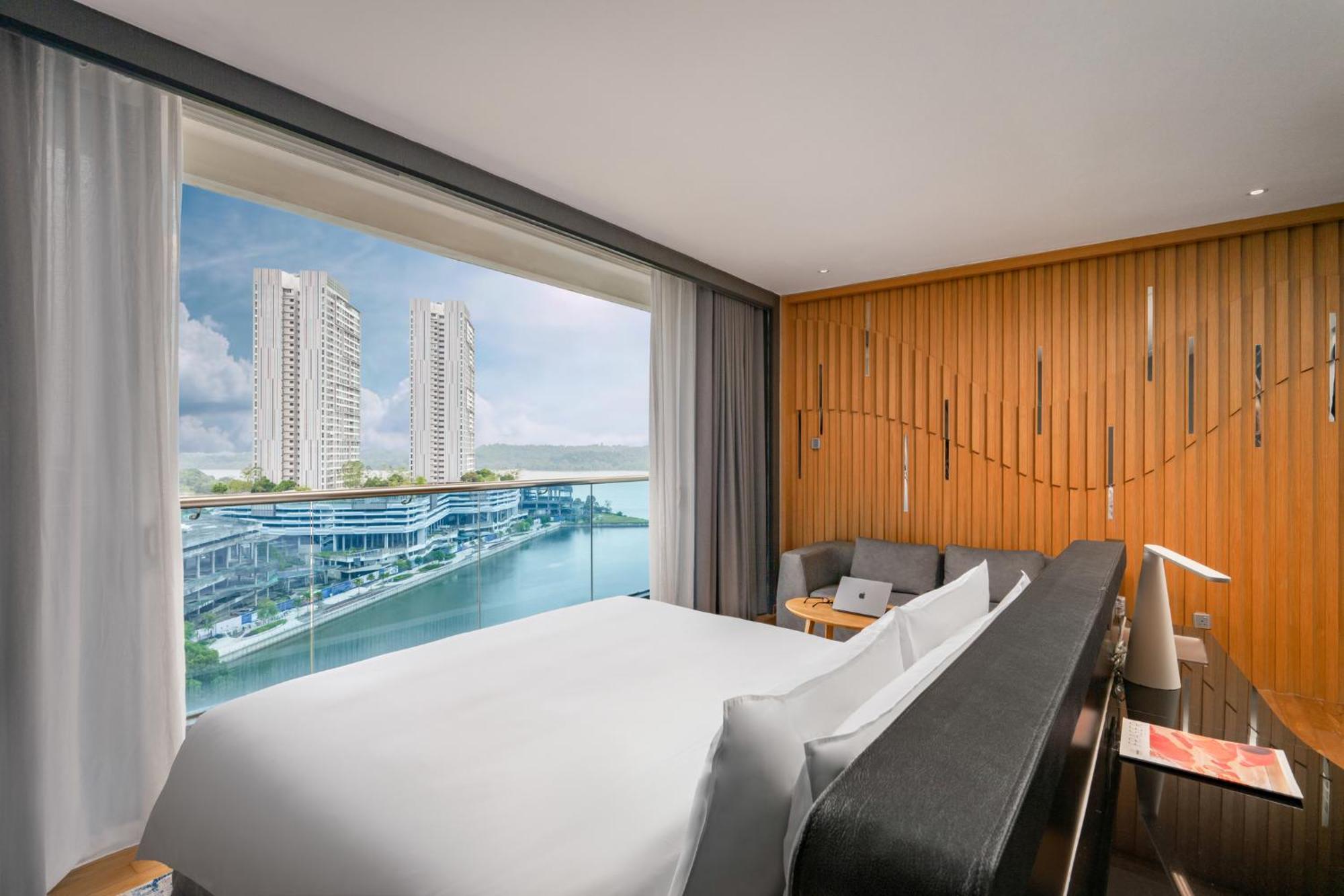 Fraser Place Puteri Harbour Nusajaya  Exterior photo Deluxe Ocean View